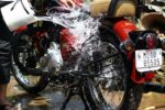 Mencuci Motor Dalam Keadaan Panas Akan Membuat Mesin Cepat Rusak